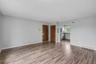 25325 Shiawassee Cir, Southfield, MI 48033 - Photo 7