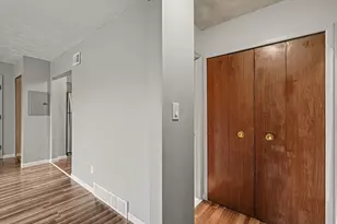 25325 Shiawassee Cir, Southfield, MI 48033 - Photo 13