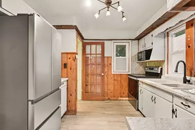 126 Orleans Avenue, Battle Creek, MI 49015 - Photo 13
