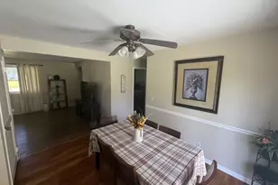 211 Leland Pl, Lansing, MI 48917 - Photo 3
