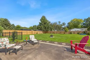 237 Roberta Jayne Dr SE, Lowell, MI 49331 - Photo 27