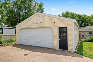 330 N Riverview Dr, Parchment, MI 49004 - Photo 23