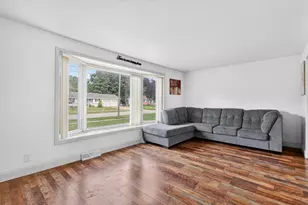 2089 Southwood Ave, Norton Shores, MI 49441 - Photo 9