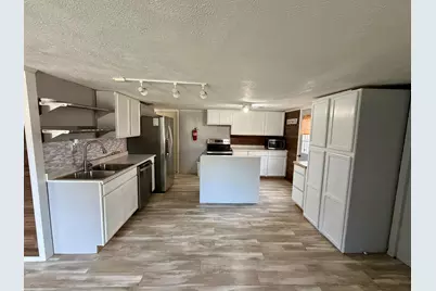 819 S Prospect Court, Watervliet, MI 49098 - Photo 11