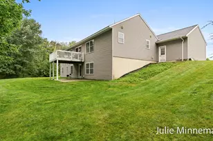 13445 Hidden Creek Ct, Grand Haven, MI 49417 - Photo 5