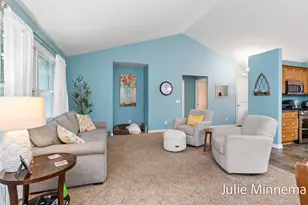 13445 Hidden Creek Ct, Grand Haven, MI 49417 - Photo 9