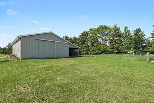 5443 Combs Rd, North Adams, MI 49262 - Photo 9
