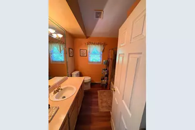 558 Thornhill Court, Belleville, MI 48111 - Photo 13