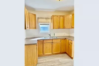 2025 De Hoop Avenue SW, Wyoming, MI 49509 - Photo 3