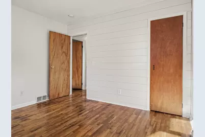 221 Cloverland Drive, Lansing, MI 48910 - Photo 11