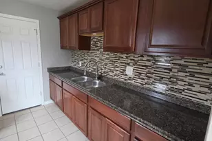 6338 Hazel St, Taylor, MI 48180 - Photo 5