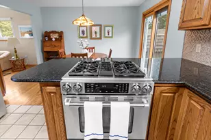 3225 Lockridge Dr, Ann Arbor, MI 48108 - Photo 11