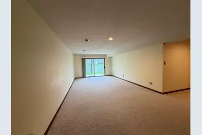 161 Laurelwood Court SW #98, Grand Rapids, MI 49548 - Photo 9