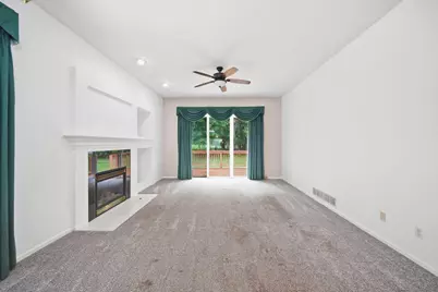 846 E Barrington Circle, Jackson, MI 49203 - Photo 11