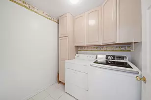 846 E Barrington Cir, Jackson, MI 49203 - Photo 15