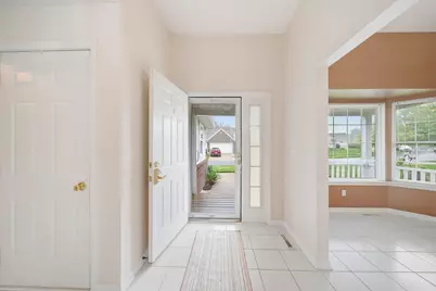 846 E Barrington Circle, Jackson, MI 49203 - Photo 5
