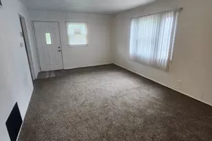906 West St, Lansing, MI 48915 - Photo 5