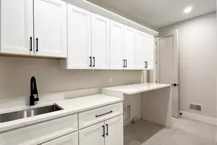 4240 Mandalay Ave, Royal Oak, MI 48073 - Photo 37
