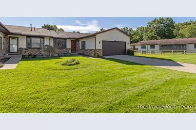 2142 Remington Way NE, Grand Rapids, MI 49505 - Photo 3