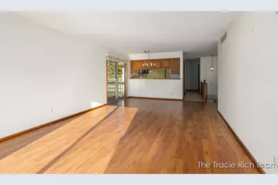 2142 Remington Way NE, Grand Rapids, MI 49505 - Photo 5