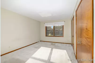2142 Remington Way NE, Grand Rapids, MI 49505 - Photo 15