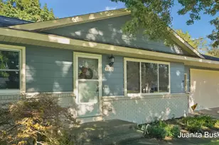 7719 Emberly Dr, Jenison, MI 49428 - Photo 3