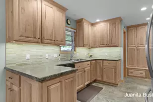7719 Emberly Dr, Jenison, MI 49428 - Photo 9