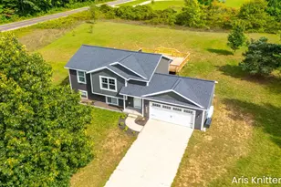 2183 Walking Horse Ln, Allegan, MI 49010 - Photo 3