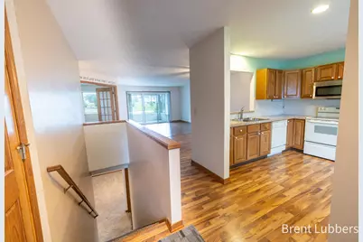 10283 Castlecourt #7, Zeeland, MI 49464 - Photo 9