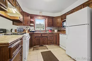 102 Sluyter St SE, Kentwood, MI 49548 - Photo 7