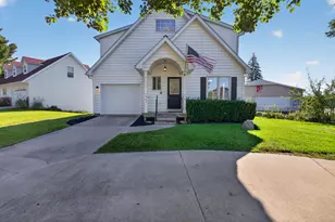 463 Washington Dr, Michigan Center, MI 49254 - Photo 1