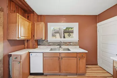 718 N Blackstone Street, Jackson, MI 49202 - Photo 13