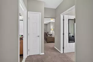 1967 Coventry Cir, Jackson, MI 49201 - Photo 29