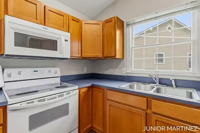 11409 N Lake Drive, Holland, MI 49424 - Photo 25