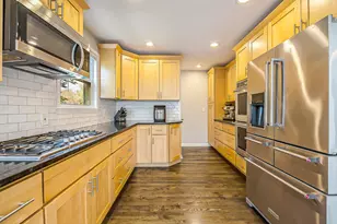 10565 Vernon Ave, Huntington Woods, MI 48070 - Photo 31