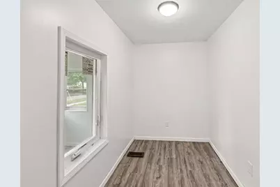 200 E Porter Street, Jackson, MI 49202 - Photo 13