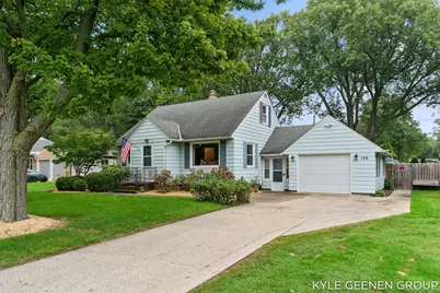 135 Grandview Avenue, Holland, MI 49423 - Photo 13