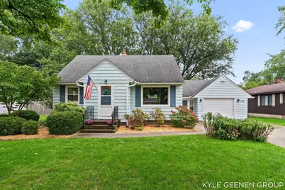 135 Grandview Avenue, Holland, MI 49423 - Photo 1