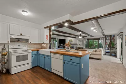 135 Grandview Avenue, Holland, MI 49423 - Photo 21