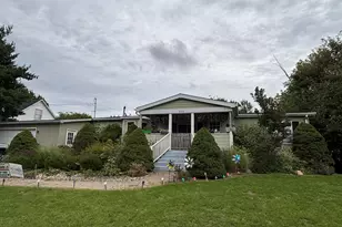 211 S 24th Street S, Battle Creek, MI 49015 - Photo 1