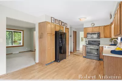3756 Summit View Drive NE, Grand Rapids, MI 49525 - Photo 13
