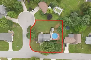 3756 Summit View Dr NE, Grand Rapids, MI 49525 - Photo 3