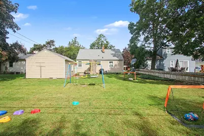 154 W 30th Street, Holland, MI 49423 - Photo 7