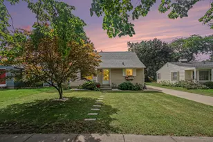 154 W 30th St, Holland, MI 49423 - Photo 1