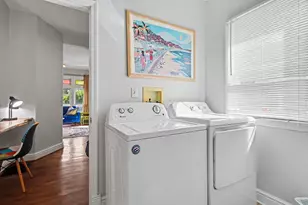 562 Kalamazoo St, South Haven, MI 49090 - Photo 11