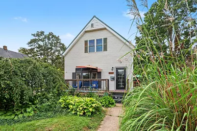 562 Kalamazoo Street, South Haven, MI 49090 - Photo 1