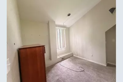 21517 Jacksonville Street, Farmington Hills, MI 48336 - Photo 5