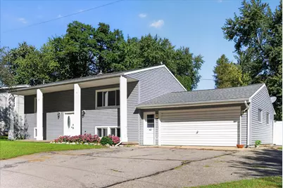 1761 Fulton Street W, Grand Rapids, MI 49504 - Photo 3