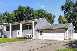 1761 Fulton St W, Grand Rapids, MI 49504 - Photo 3