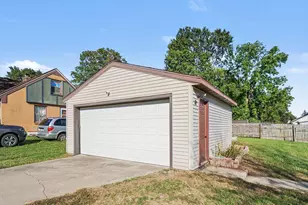 409 E Division St, Vicksburg, MI 49097 - Photo 21